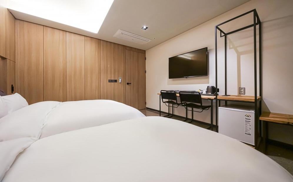 Yeoubi Hotel 昌原市 外观 照片