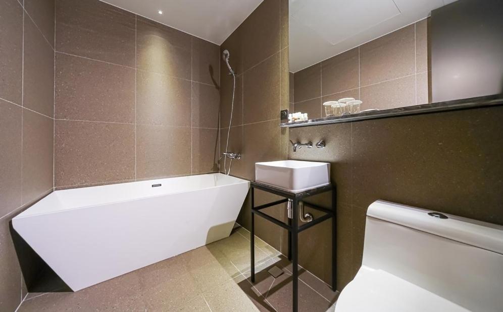 Yeoubi Hotel 昌原市 外观 照片